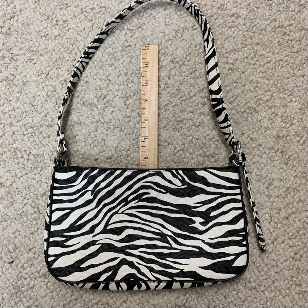 Zebra Mini Shoulder Purse - Picture 3 of 4